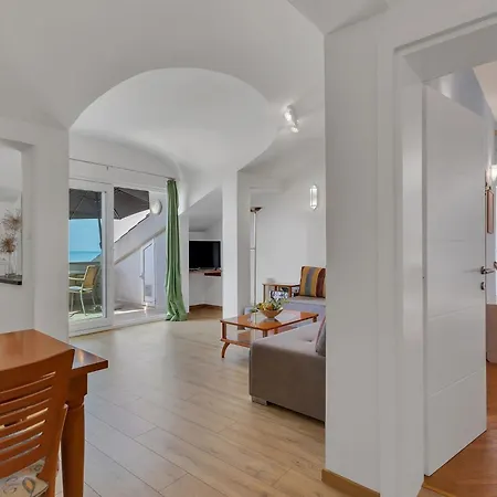 Appartement Mit Gemeinschaftlichem Pool By Interhome Drasnice