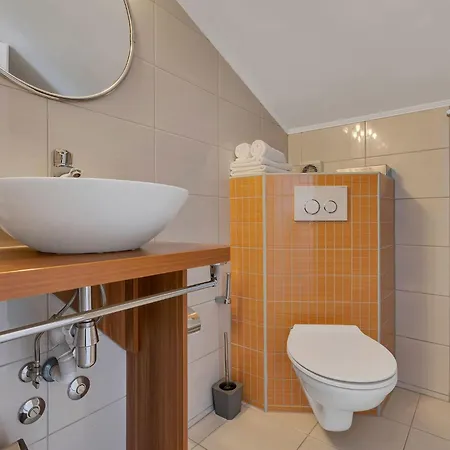 Mit Gemeinschaftlichem Pool By Interhome