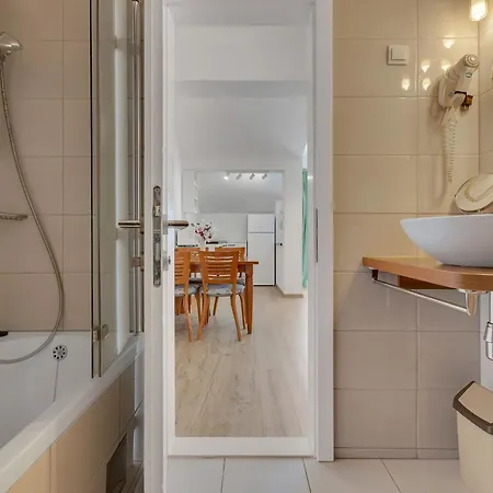 Mit Gemeinschaftlichem Pool By Interhome * Drasnice