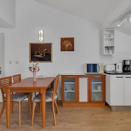 Mit Gemeinschaftlichem Pool By Interhome Appartement Drasnice
