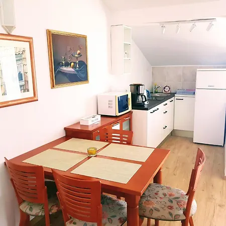Appartement Mit Gemeinschaftlichem Pool By Interhome